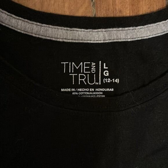 Time and Tru Women’s Black casual short sleeve T-shirt size large 12-14 - Picture 4 of 5